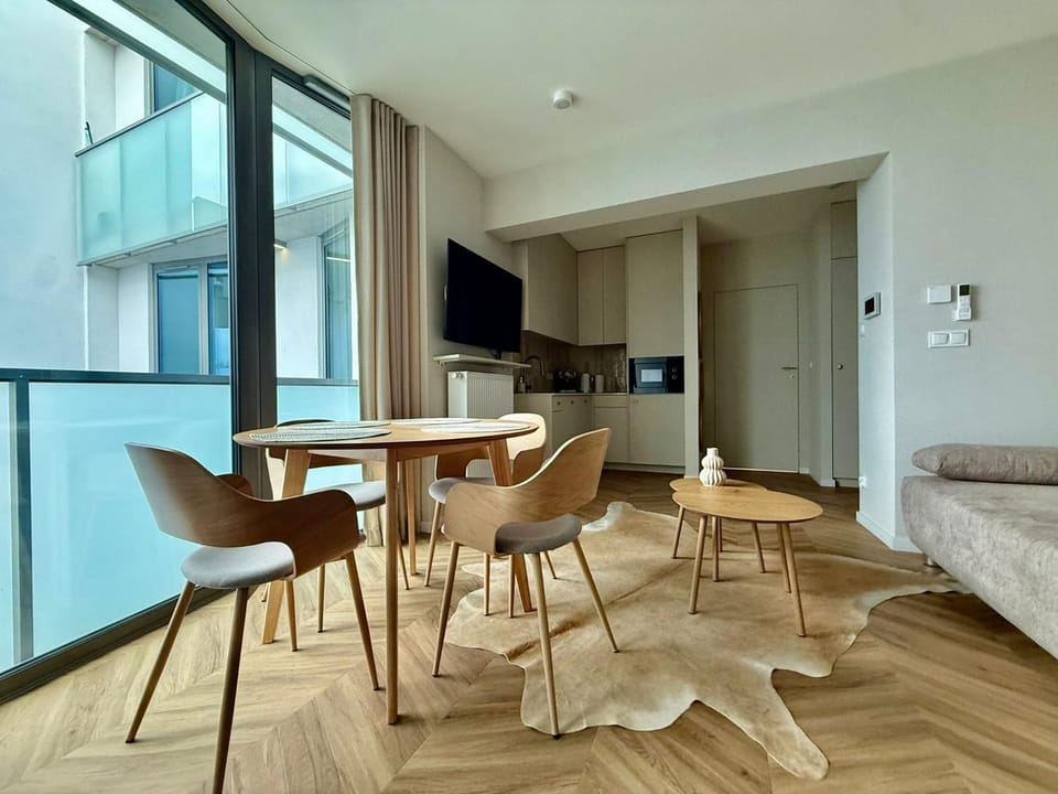 EASY RENT- Reduta 181 CityCenter 24h Check-in Apartment in Masovian Voivodeship