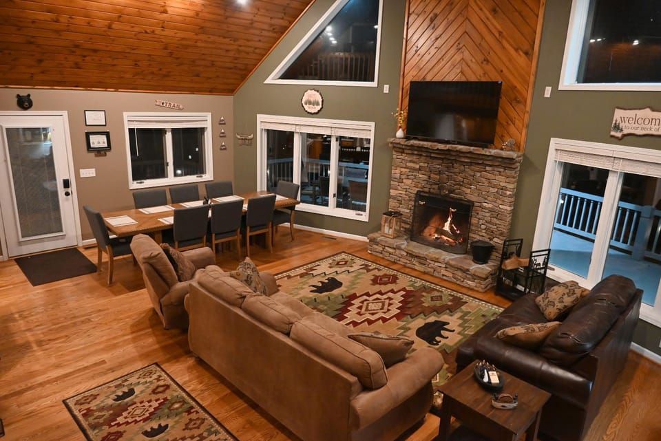 Balcony/Terrace, Living room, Seating area, Dining area, fireplace