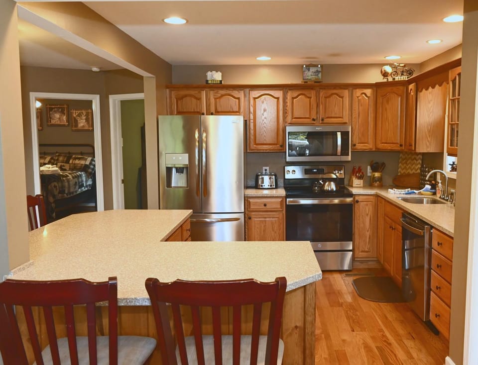 Kitchen or kitchenette, Photo of the whole room, Seating area