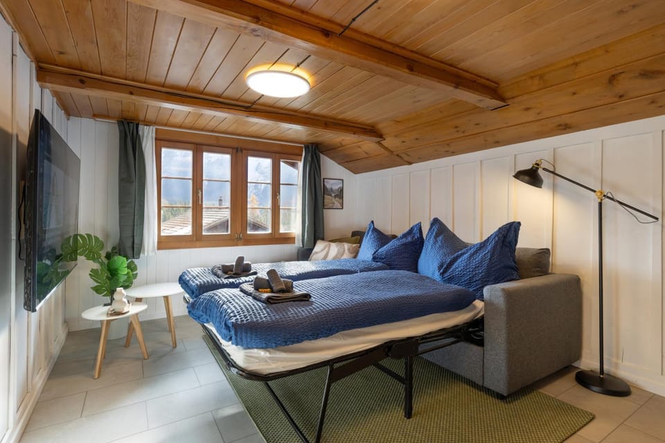 Bed, Living room