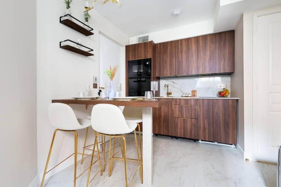 Cosy et chic appartement climatise a Montmartre Apartment in Paris