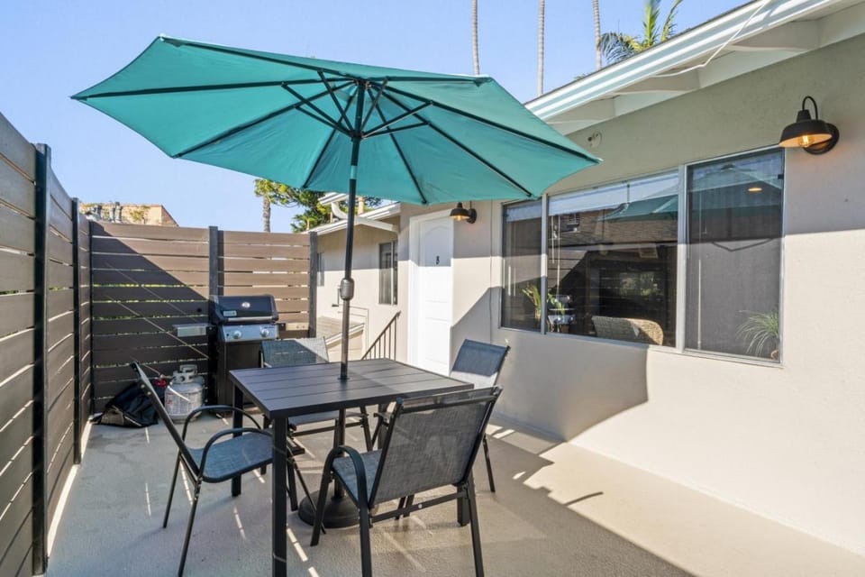 Hideaway ALL Walk to the Beach Downtown AC House in San Clemente