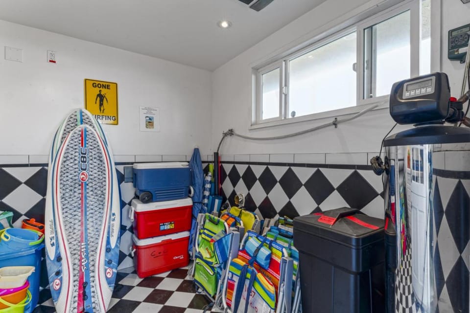 Bright 3BR Beach Condo Near Casino and Ole Hanson House in San Clemente