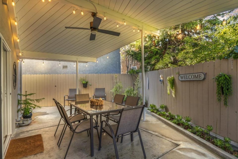 Hideaway A Walk to the beach Downtown AC House in San Clemente