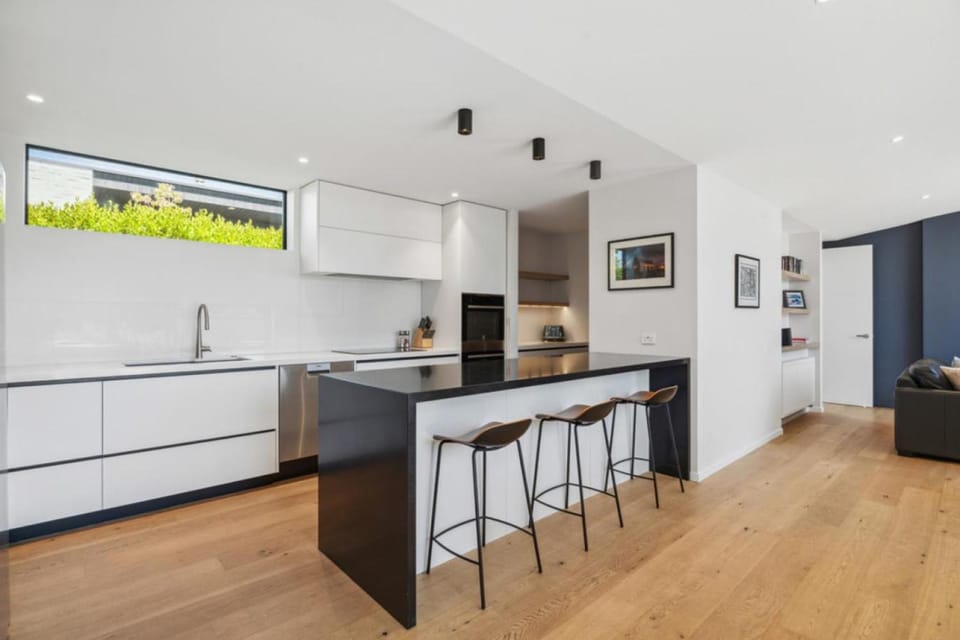 Kitchen or kitchenette, oven, stove