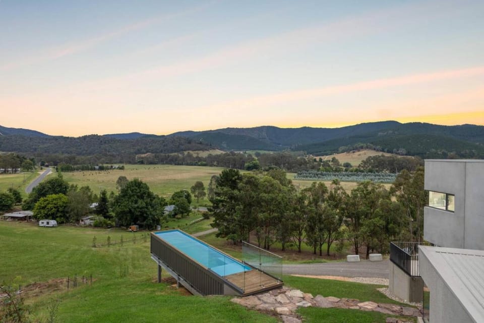 Hill View House in Myrtleford