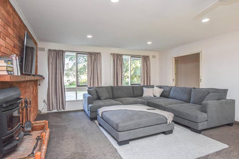 Ovens Valley Retreat - Spacious and cosy home House in Myrtleford