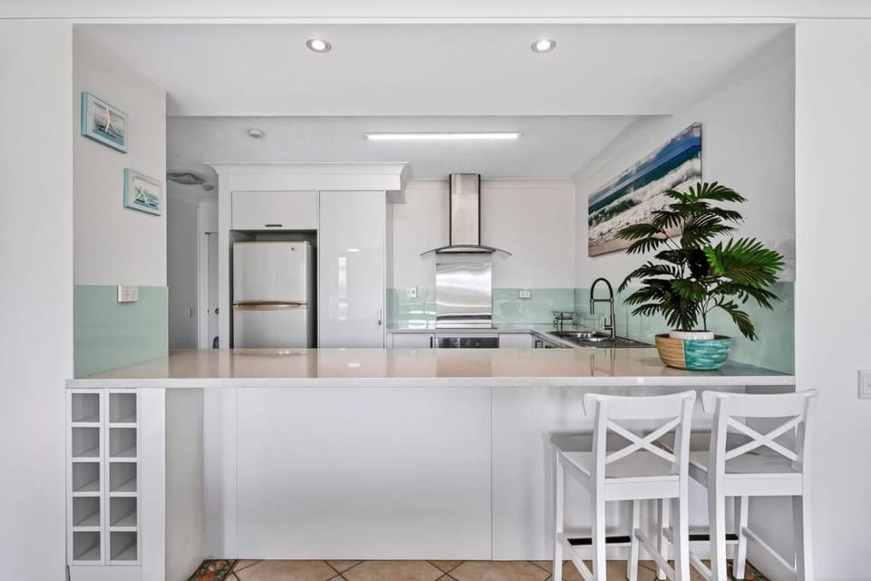 Lighthouse Holiday Getaway Apartment in Surfers Paradise