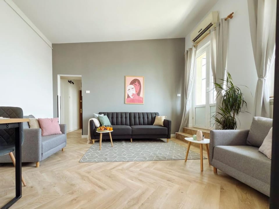 Horizon Penthouse - Sala Palatului I Cheap parking I Big balcony Apartment in Bucharest