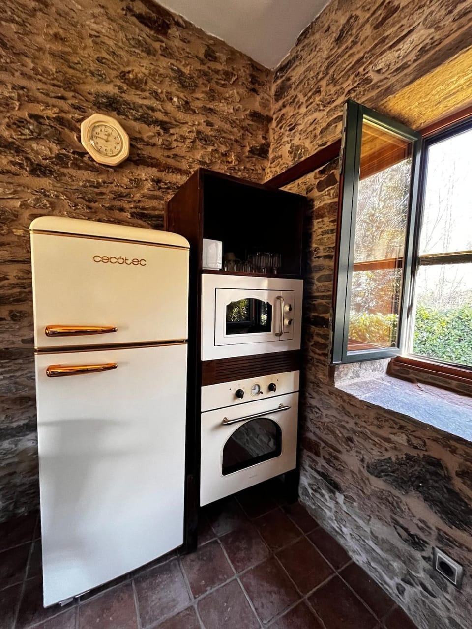 microwave, oven
