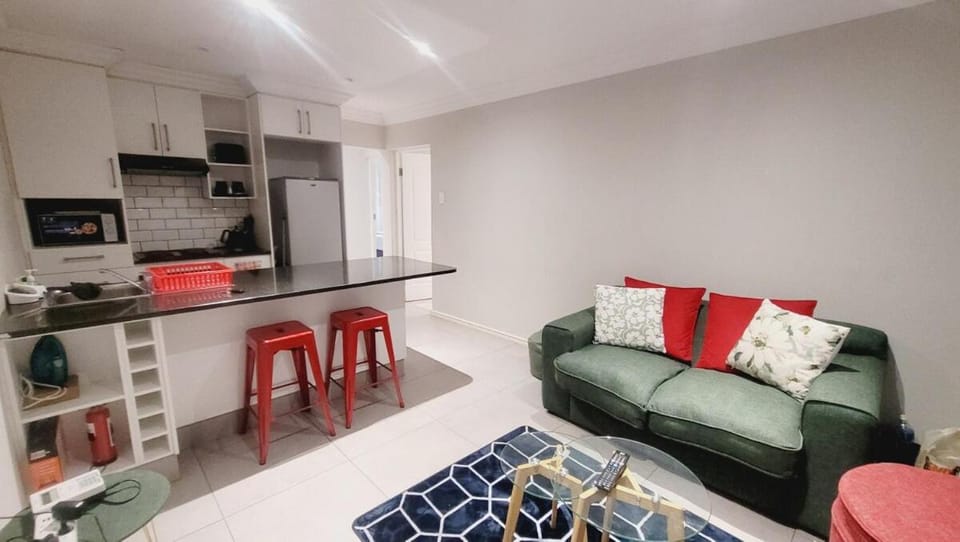 Kitchen or kitchenette, Living room, Seating area, Dining area, oven, stove, toaster