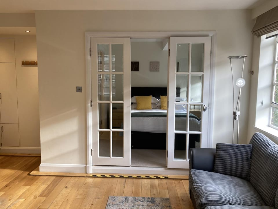 NELL GWYNN HOUSE - Bright and Cosy One Bedroom Apartment, Sloane Square, London Apartment in City of Westminster