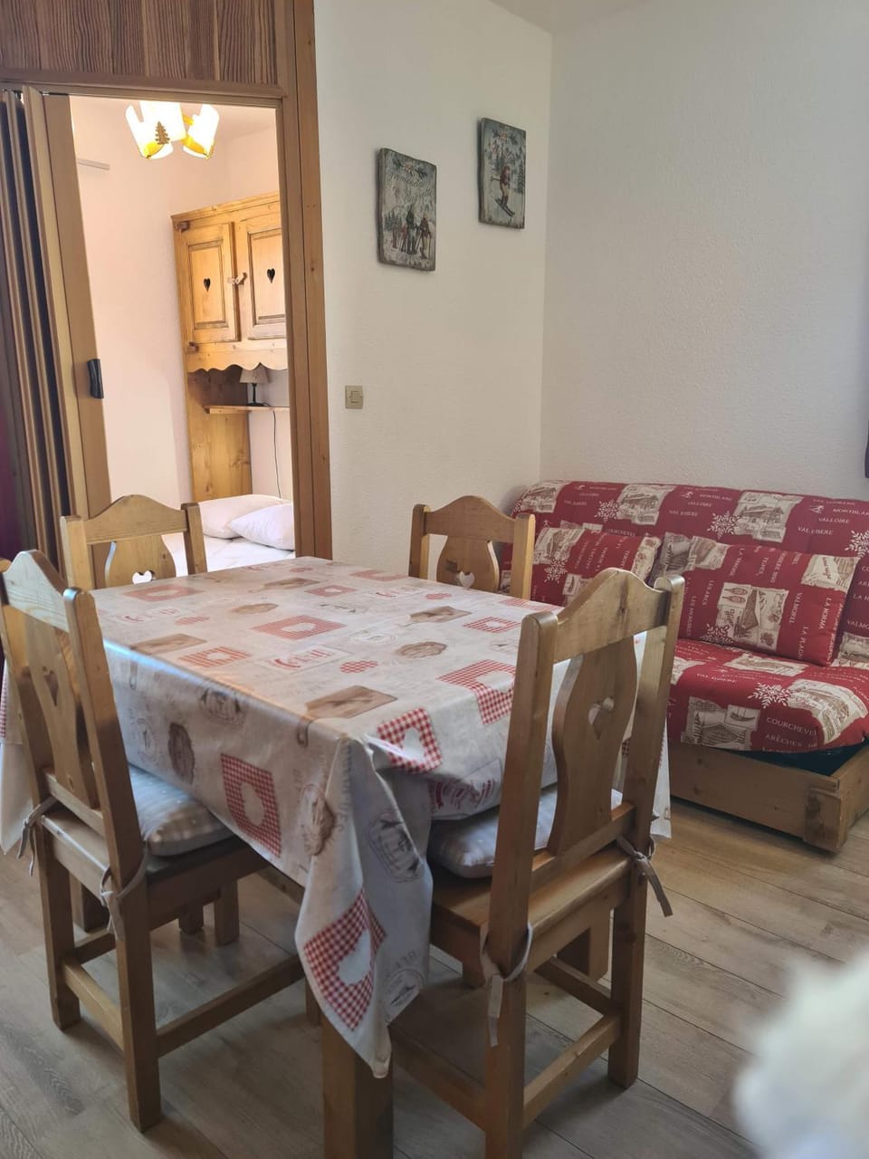 Living room, Dining area