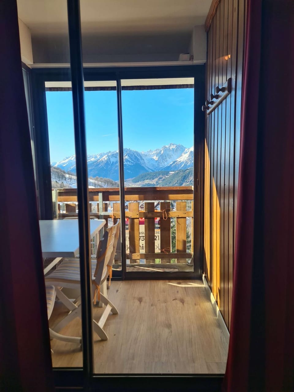 Day, Natural landscape, View (from property/room), Balcony/Terrace, Mountain view