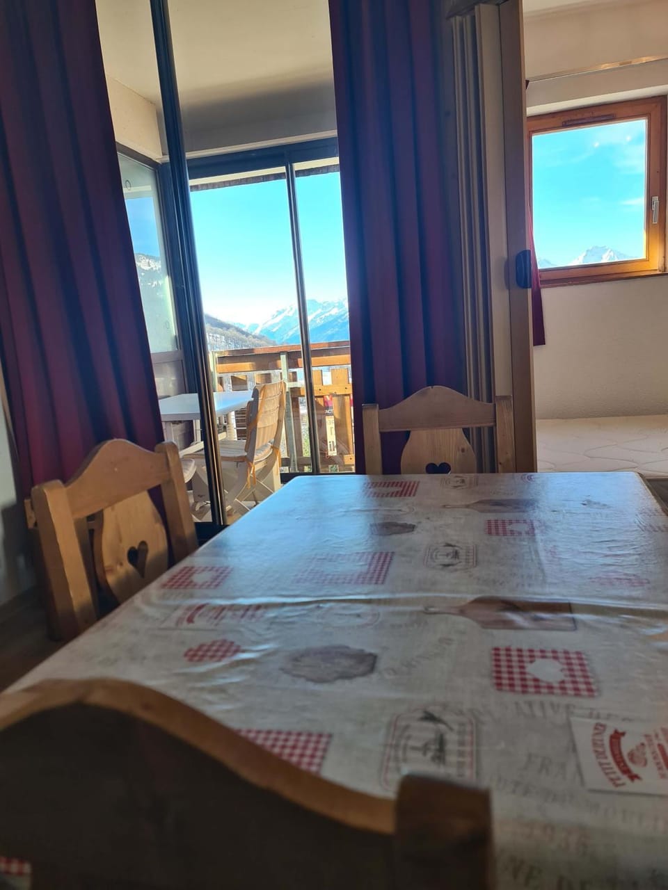 Natural landscape, Dining area