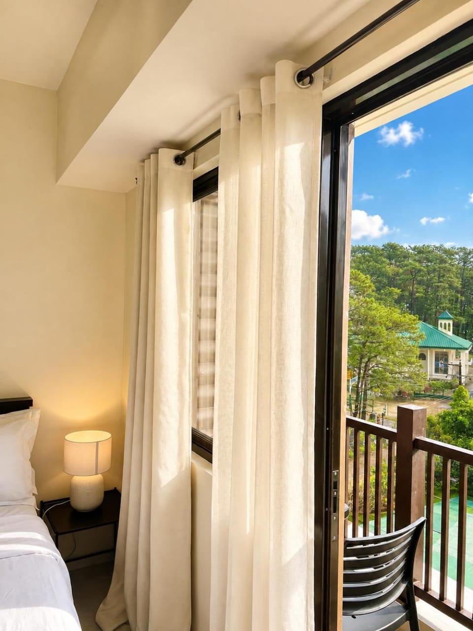 Bed, Day, Natural landscape, View (from property/room), Balcony/Terrace, Photo of the whole room, Bedroom, Mountain view