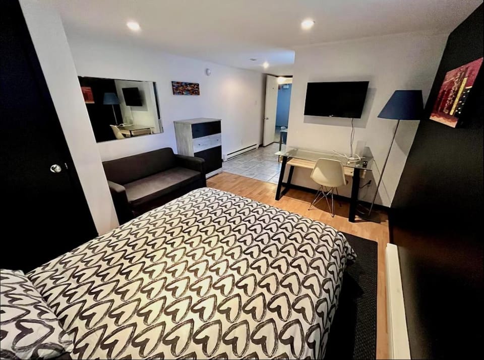Living room, Seating area, Bedroom