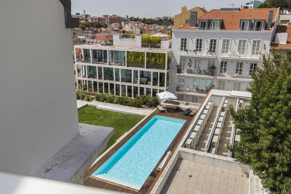 City view, Pool view