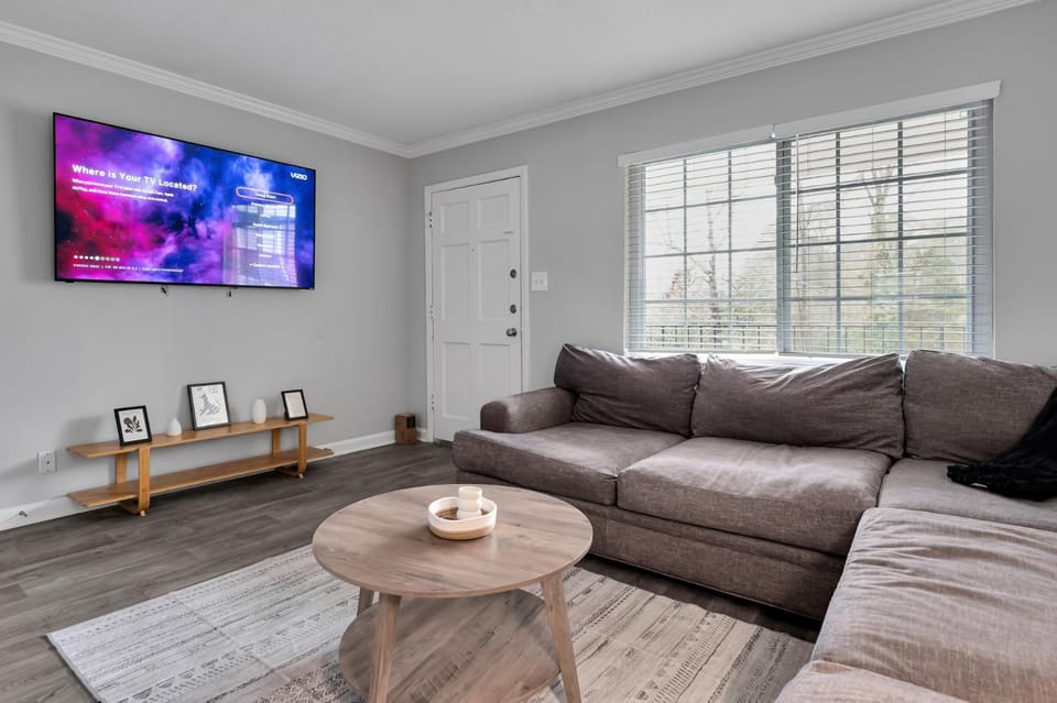 Black And White 1 BR by Ryan Korban Apartment in Durham