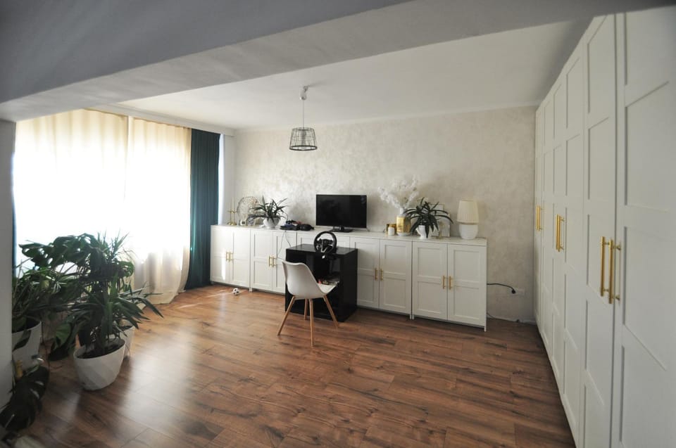 Tudor Centru Apartament Apartment in Romania