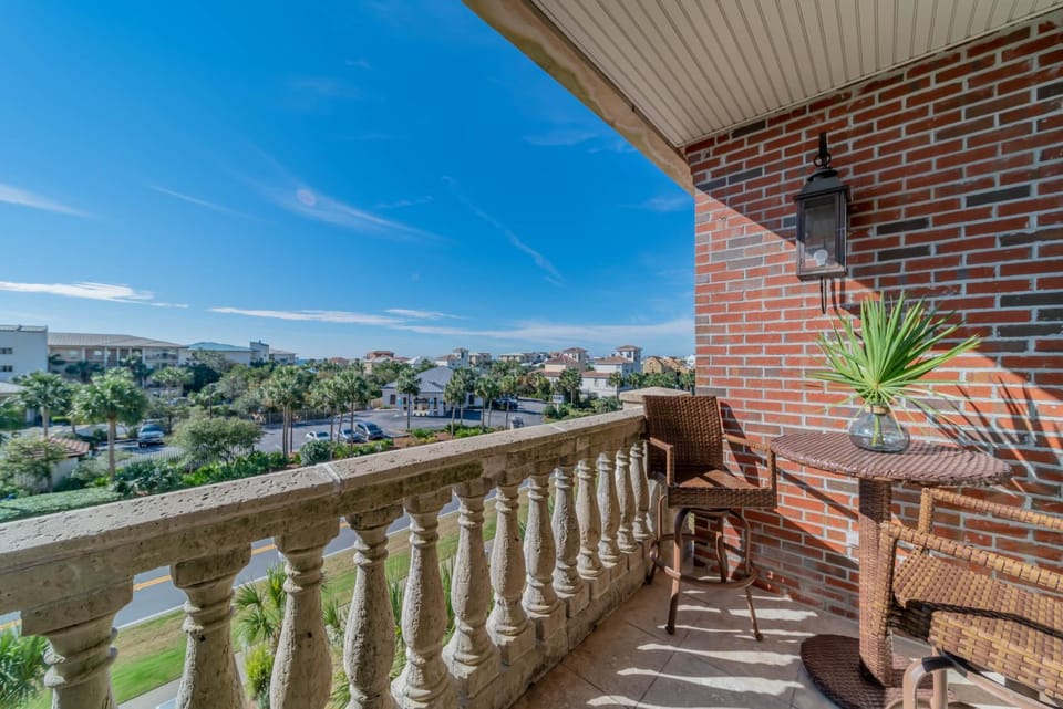 Twickenham l Heated Community Pool l Private Balcony l Close to Rosemary House in Rosemary Beach