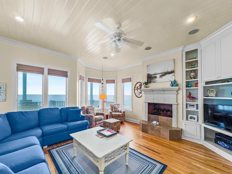 Turtle Watch l Beachfront Pool l Includes Bikes and Beach Chair House in Inlet Beach