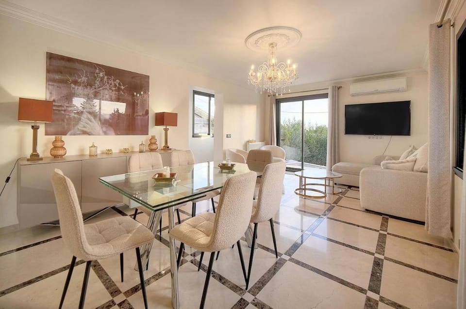 FRGK Villa Contemporaine Studio Indépendant Piscine, Calme Vue Dégagée Villa in Mougins