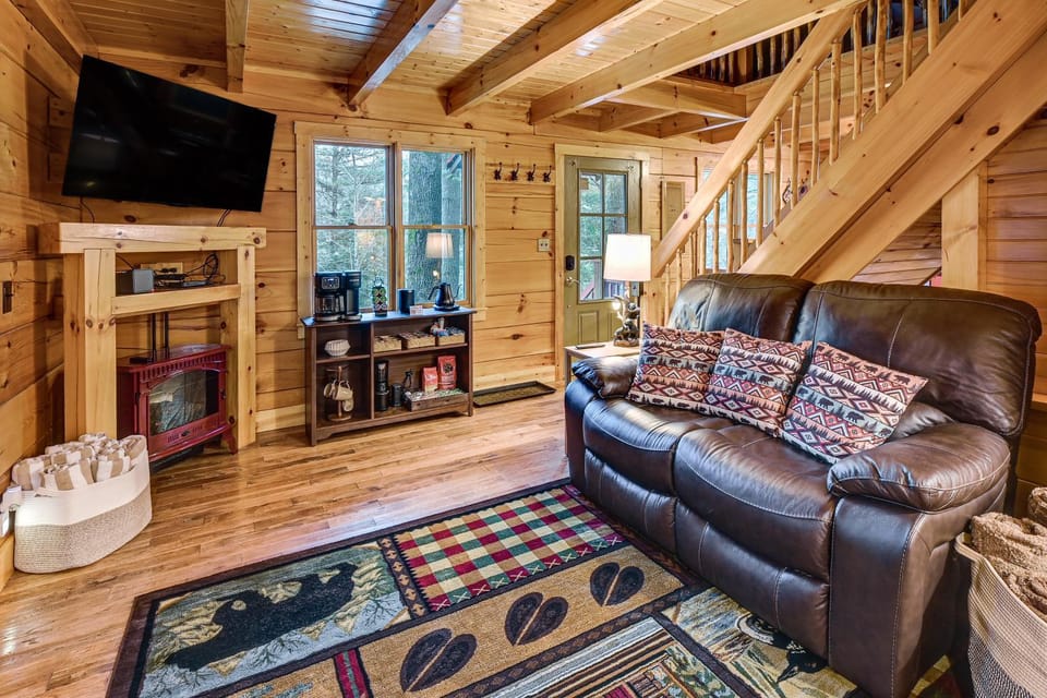 Beautiful Wood Cabin in Red River Gorge Cabin in Kentucky