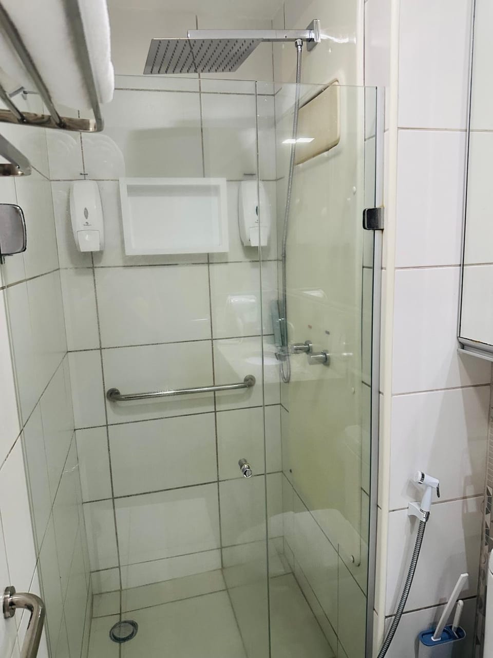 Flat Beach Class Excelsior - Apto Completo para 4 pessoas vista rio e mar Apartment in Recife