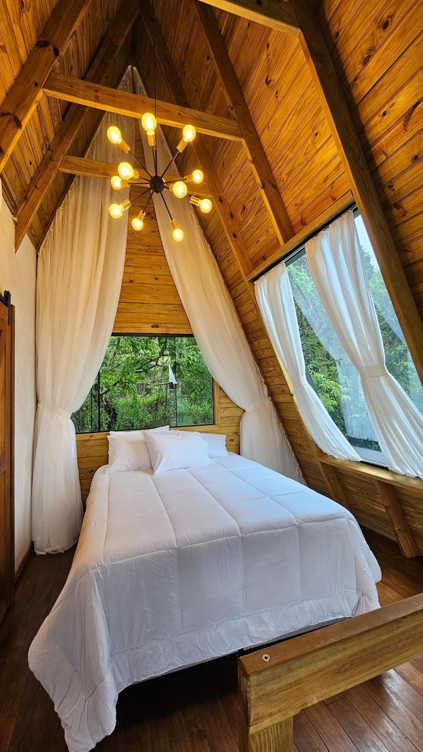 YESHUA - Cabana de Luxo com Hidro, Lago Natural e Adega Chalet in State of São Paulo