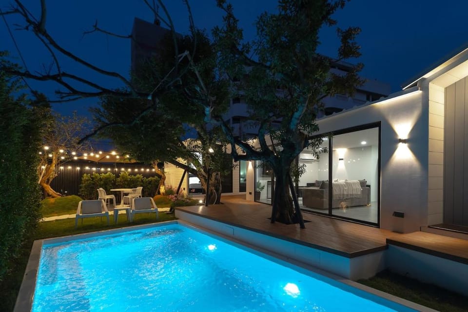 The Lodge Bangkok Poolvilla 2 House in Bangkok