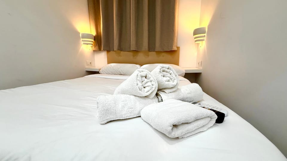 Atria Rooms Bed and Breakfast in L'Hospitalet de Llobregat