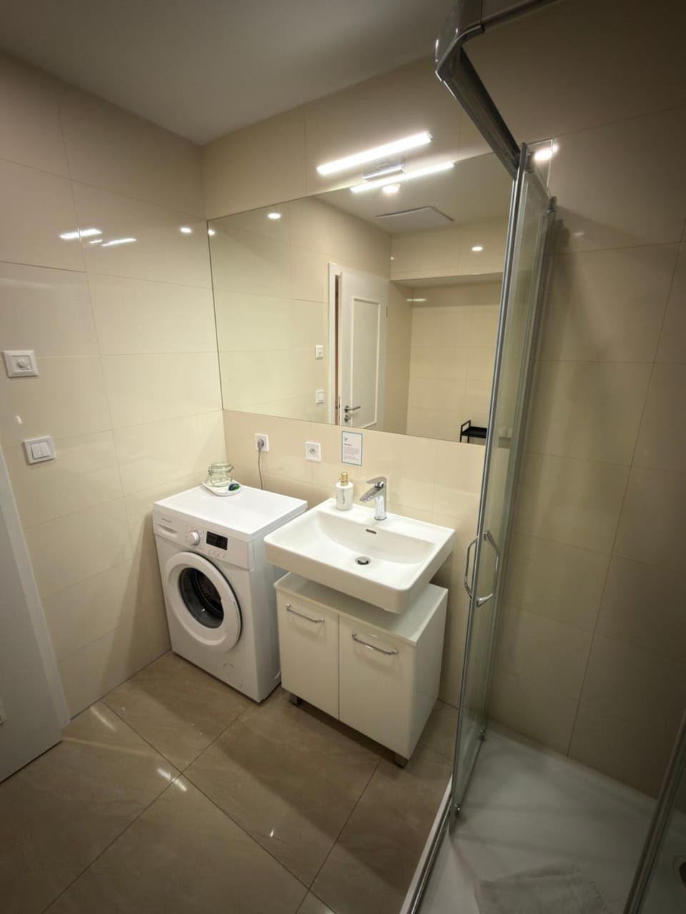 Shower, Bathroom, washing machine
