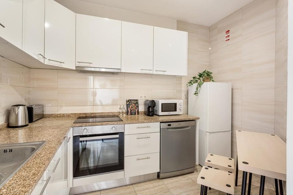 GuestReady - Central & spacious apartment in Porto Apartment in Porto