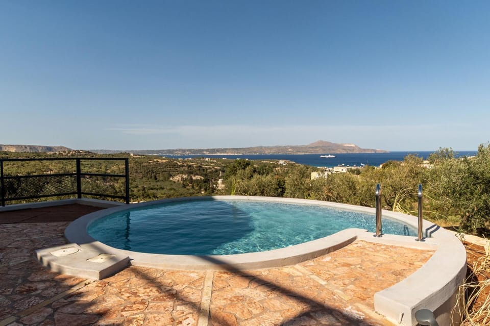 View (from property/room), Sea view, Swimming pool