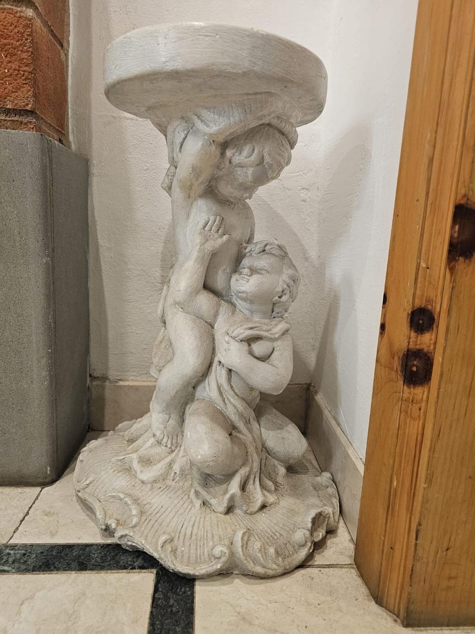 Nearby landmark, Decorative detail