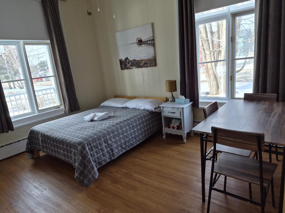 Auberge du vieux pont Inn in Quebec