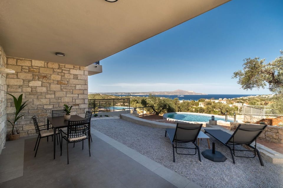 Patio, Swimming pool