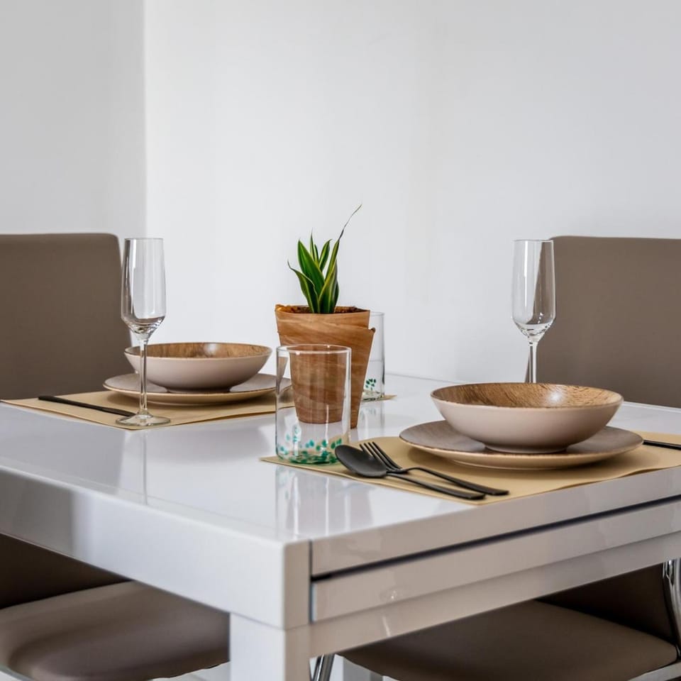 Food and drinks, Dining area