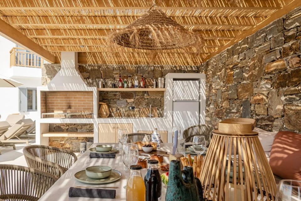 Bella Parea Villa, Plaka beach Naxos, by NaxosVibe Villa in Naxos, Naxos and Lesser Cyclades, Greece