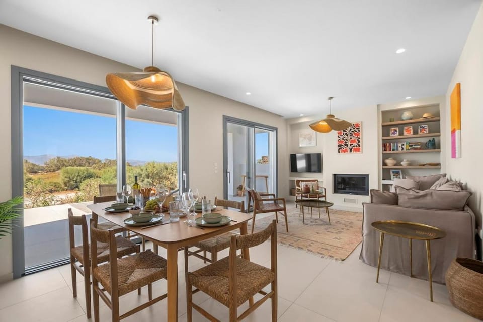 Bella Parea Villa, Plaka beach Naxos, by NaxosVibe Villa in Naxos, Naxos and Lesser Cyclades, Greece