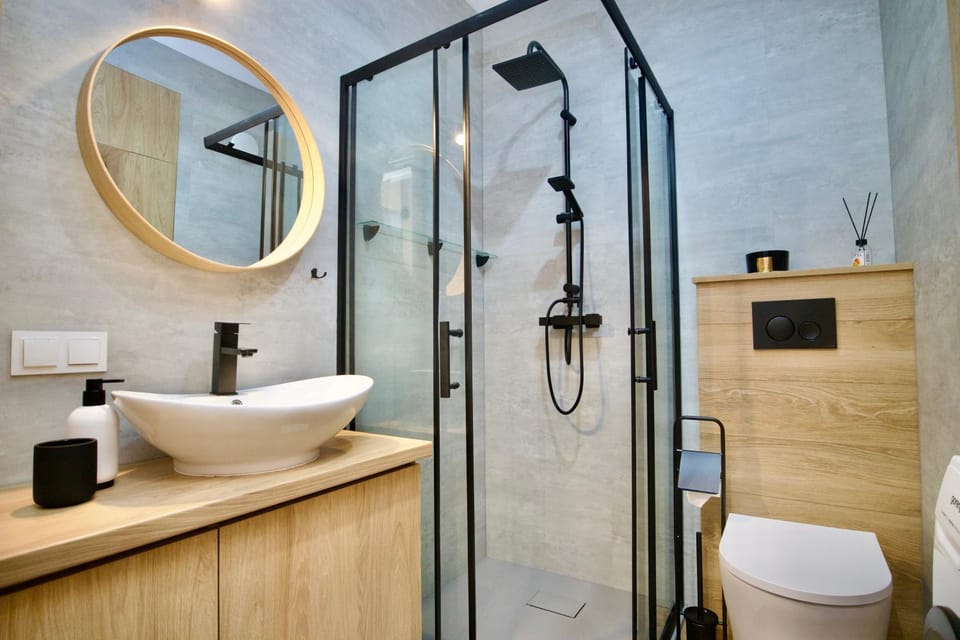 Shower, Bathroom
