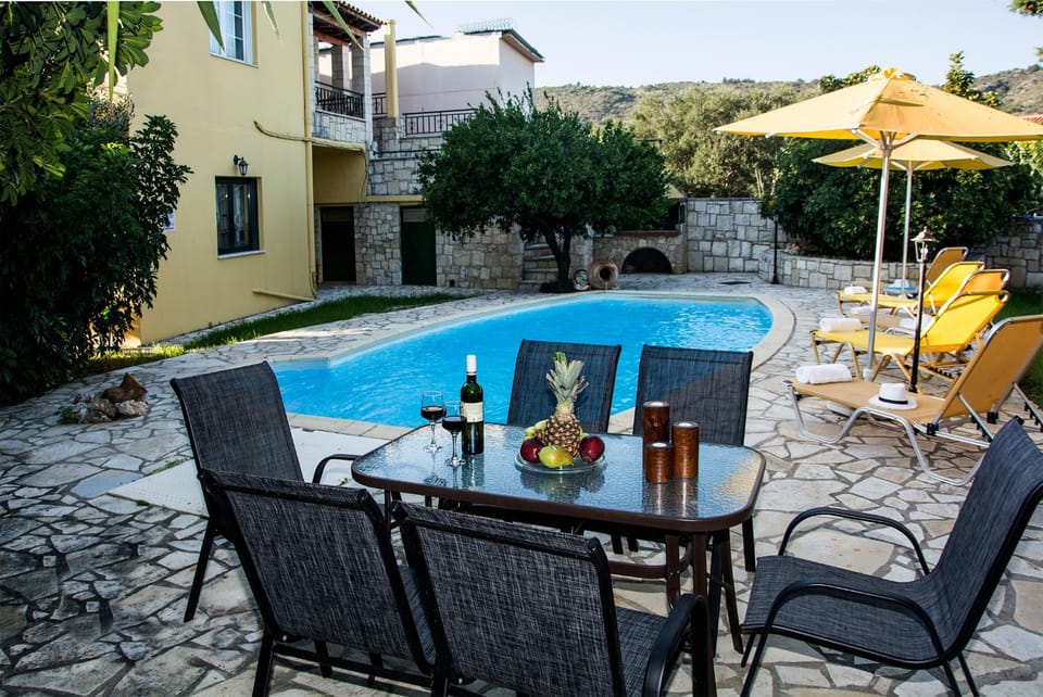Swimming pool, Swimming pool