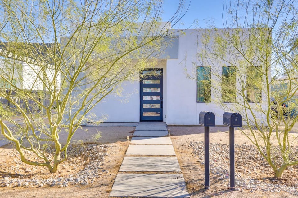 2 Mi to Dtwn Shops & Eats! Phoenix Apartment Apartment in Phoenix