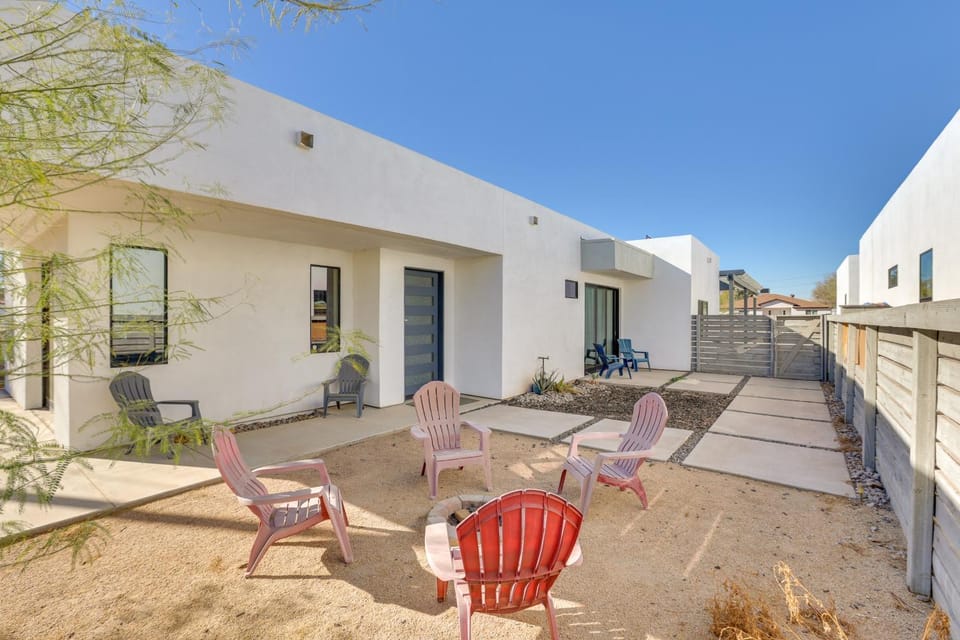 2 Mi to Dtwn Phoenix: Sleek Apt w/ Fenced Yard! Apartment in Phoenix