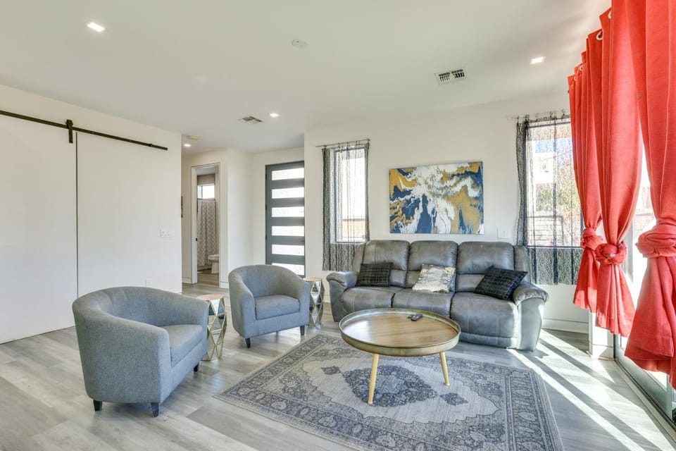 2 Mi to Dtwn Phoenix: Sleek Apt w/ Fenced Yard! Apartment in Phoenix