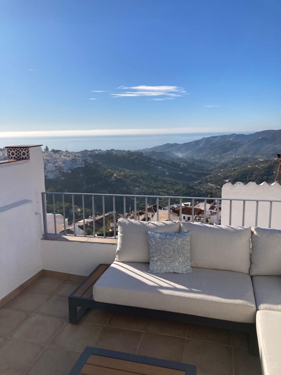 View (from property/room), Mountain view, Sea view