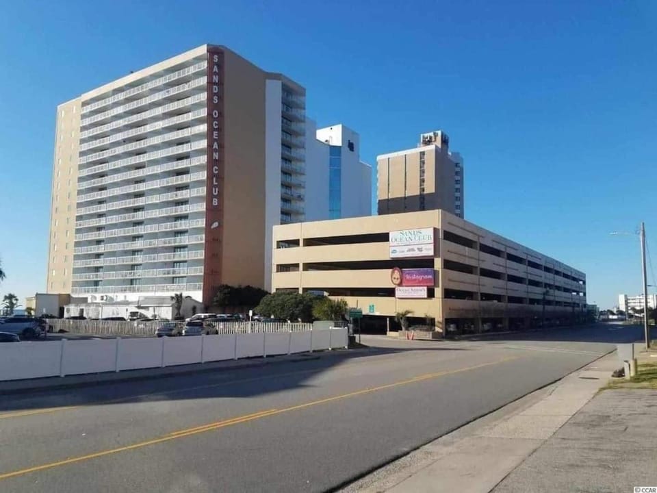 12F Paradise 2BR Oceanfront Suite! SOC1227 Apartment in South Carolina
