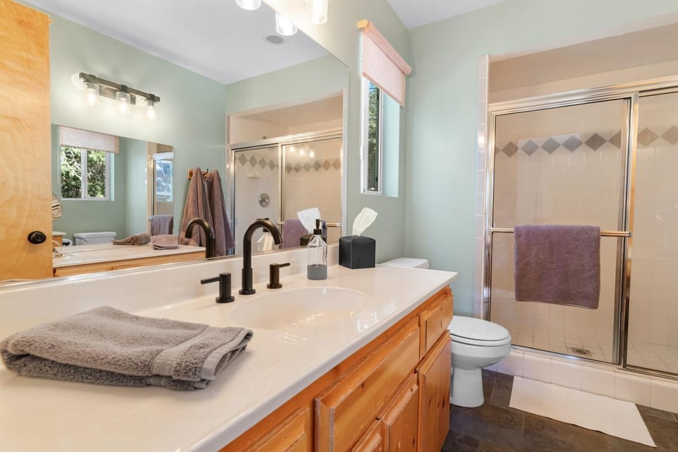 Shower, Bathroom, Bath, towels