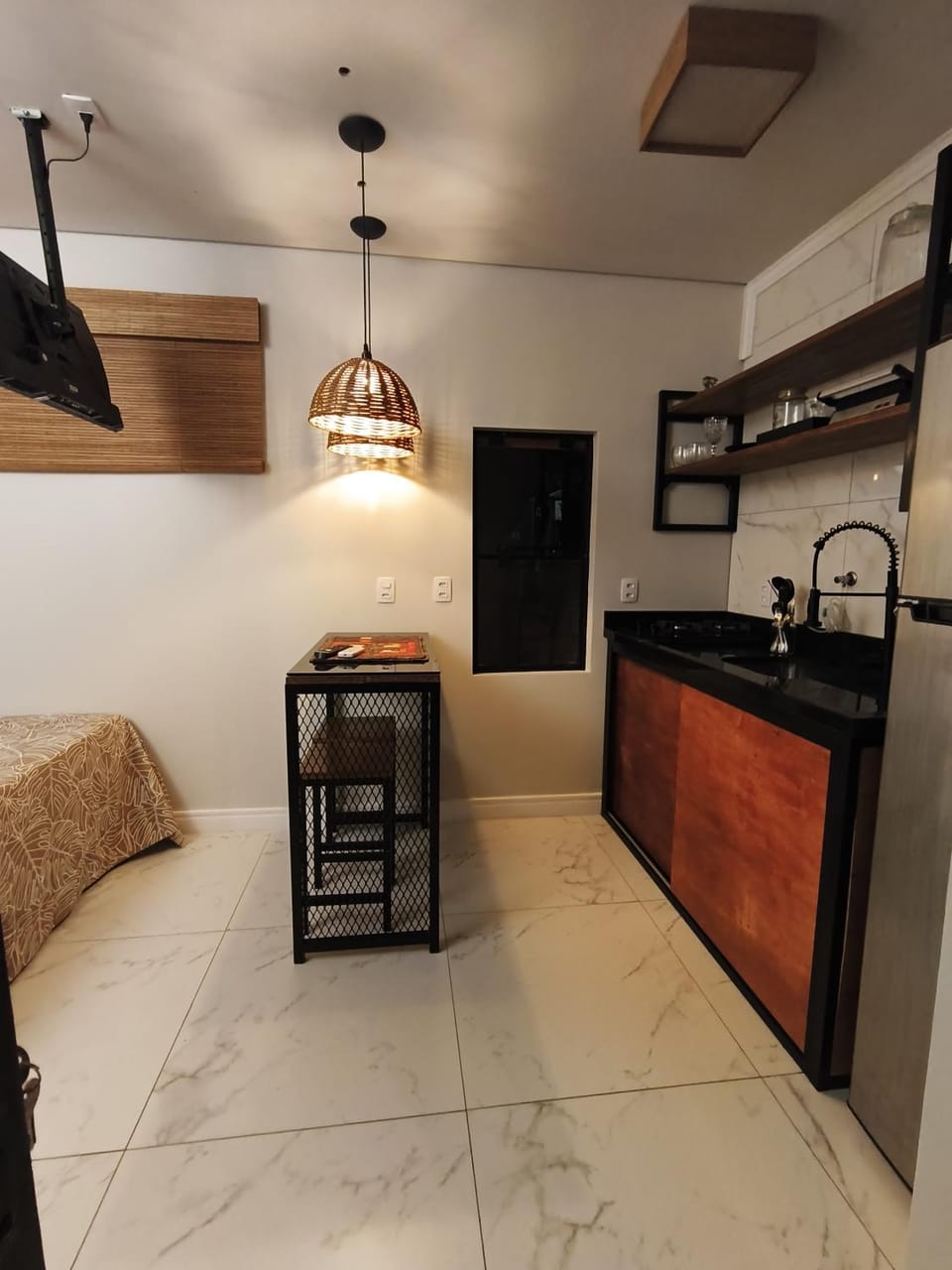 Blackcontainer Apartment in Florianopolis